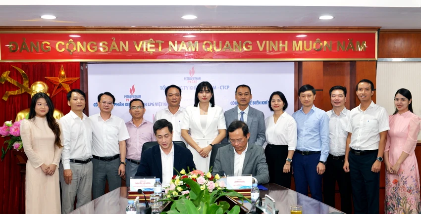 PV GAS LPG và KVT ký kết Thỏa thuận hợp tác về việc xây dựng trạm chiết nạp LPG Quảng Ngãi PV GAS LPG và KVT ký kết Thỏa thuận hợp tác về việc xây dựng trạm chiết nạp LPG Quảng Ngãi