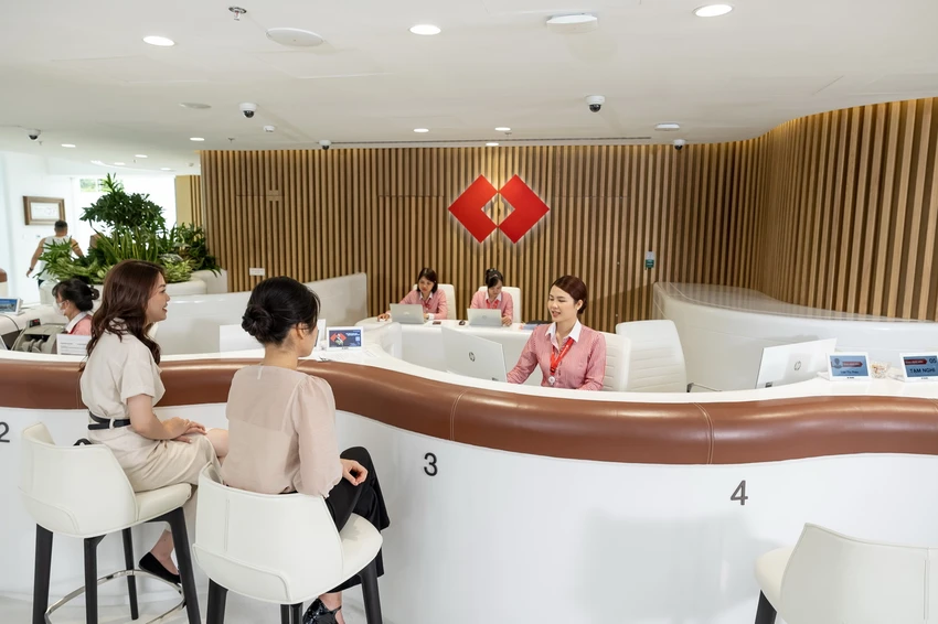 TECHCOMBANK.jpg