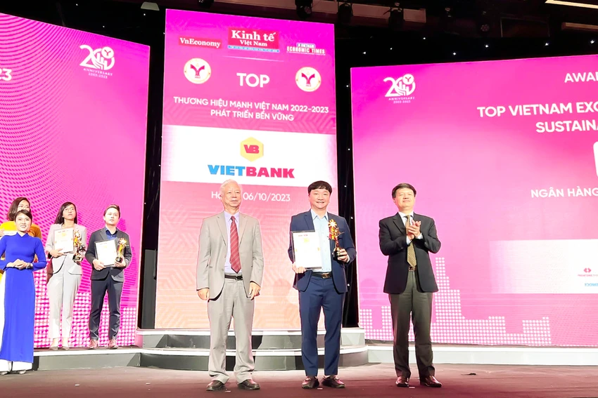 VietBank-giai-thuong-1.png