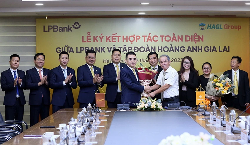 LPBank-hoang-anh-gia-lai-2.jpeg