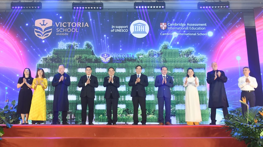 Victoria-Riverside-1 .png