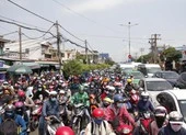 'Hành xác' gần 7 tiếng từ TP.HCM đi Bà Rịa 