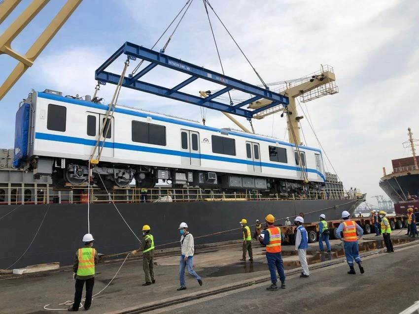 Metro số 1 vẫn đang gặp nhiều khó khăn. Ảnh: ĐT Metro số 1 vẫn đang gặp nhiều khó khăn. Ảnh: ĐT