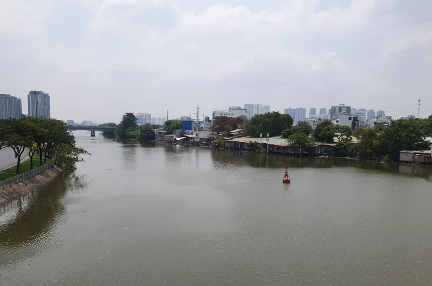 nam kênh đôi 1.jpg