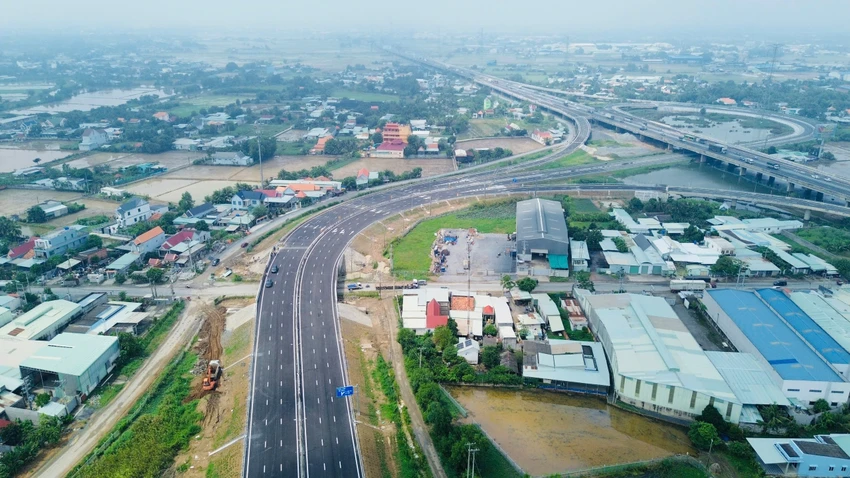 bến lức - long thành 11.jpg