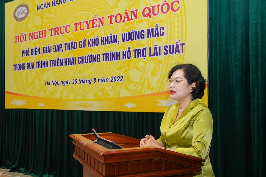 Bà Nguyễn Thị Hồng - Thống đốc Ngân hàng Nhà nước - cho biết sẽ tiếp tục phối hợp chặt chẽ với các bộ, ngành liên quan kịp thời tháo gỡ vướng mắc phát sinh trong triển khai chương trình. Ảnh: NHNN. Bà Nguyễn Thị Hồng - Thống đốc Ngân hàng Nhà nước - cho biết sẽ tiếp tục phối hợp chặt chẽ với các bộ, ngành liên quan kịp thời tháo gỡ vướng mắc phát sinh trong triển khai chương trình. Ảnh: NHNN.