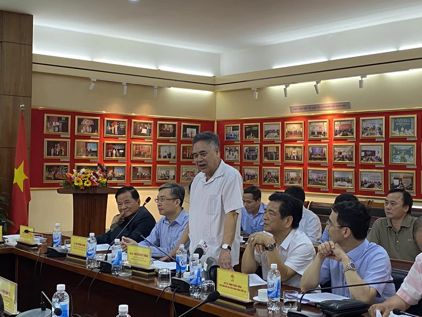 Theo PGS, TS Nguyễn Viết Thông chính sách trọng dụng nhân tài cần chú ý tới cả những "nhà phát minh nông dân". Ảnh: MINH TRÚC Theo PGS, TS Nguyễn Viết Thông chính sách trọng dụng nhân tài cần chú ý tới cả những "nhà phát minh nông dân". Ảnh: MINH TRÚC
