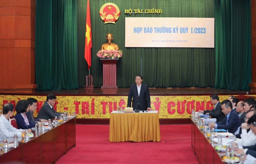 Chiều 30-3, Bộ Tài chính tổ chức Họp báo thường kỳ Quý I/2023. Ảnh: CHÂN LUẬN Chiều 30-3, Bộ Tài chính tổ chức Họp báo thường kỳ Quý I/2023. Ảnh: CHÂN LUẬN