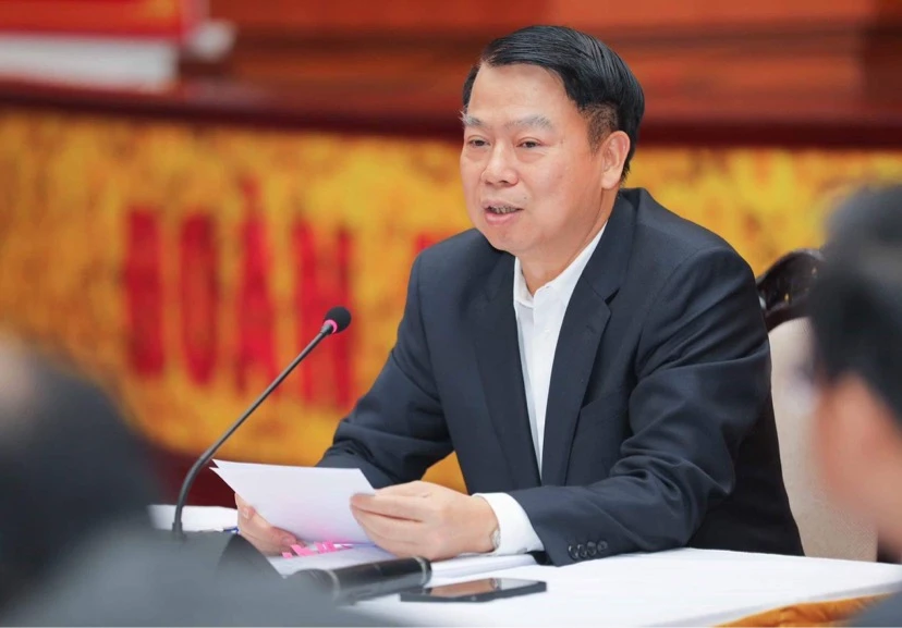Thứ trưởng Nguyễn Đức Chi thông tin tại buổi họp báo. Ảnh: CHÂN LUẬN Thứ trưởng Nguyễn Đức Chi thông tin tại buổi họp báo. Ảnh: CHÂN LUẬN