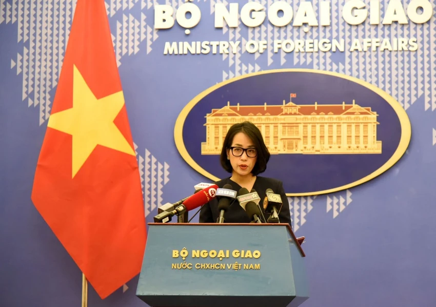 Phó Phát ngôn Bộ Ngoại giao Phạm Thu Hằng trả lời báo chí tại Họp báo chiều 18-5 Phó Phát ngôn Bộ Ngoại giao Phạm Thu Hằng trả lời báo chí tại Họp báo chiều 18-5