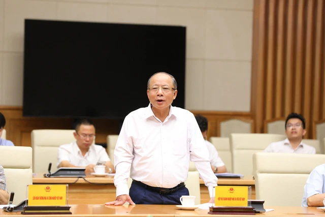 Chủ tịch Hiệp hội Doanh nghiệp nhỏ và vừa Nguyễn Văn Thân phát biểu tại hội nghị. Ảnh VGP Chủ tịch Hiệp hội Doanh nghiệp nhỏ và vừa Nguyễn Văn Thân phát biểu tại hội nghị. Ảnh VGP