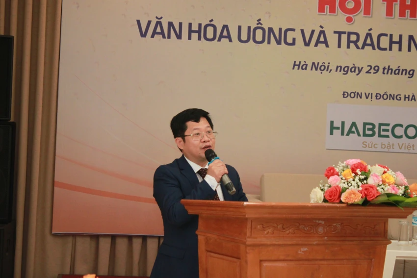 Phó Tổng biên tập Tạp chí Đồ uống cho rằng cộng đồng doanh nghiệp đồ uống rất cần sự ổn định về chính sách. Ảnh: Minh Trúc