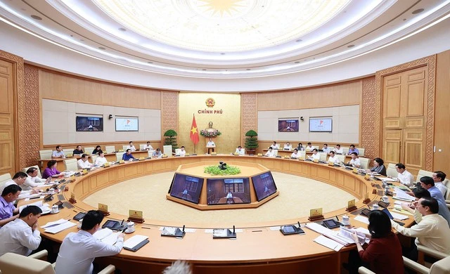 Thủ tướng giao nhiệm vụ cụ thể cho các bộ, ngành. Ảnh: VGP/Nhật Bắc Thủ tướng giao nhiệm vụ cụ thể cho các bộ, ngành. Ảnh: VGP/Nhật Bắc
