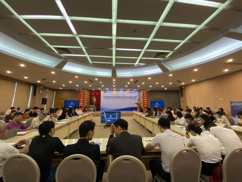 hội thảo “Các giải pháp thúc đẩy tăng trưởng xuất nhập khẩu cho DNNVV Việt Nam”.jpeg