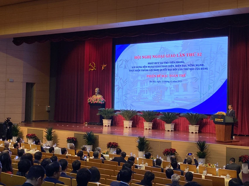 ngoại giao