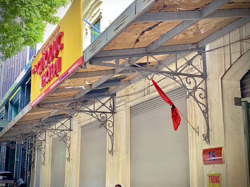 treo_cờ_rủ_tại_Hà_Nội_1.jpg