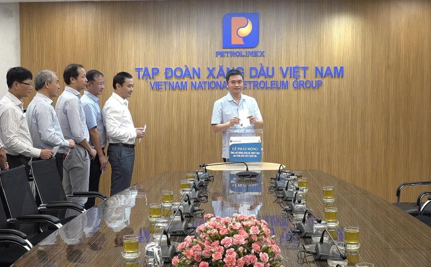 Tập đoàn xăng dầu việt nam