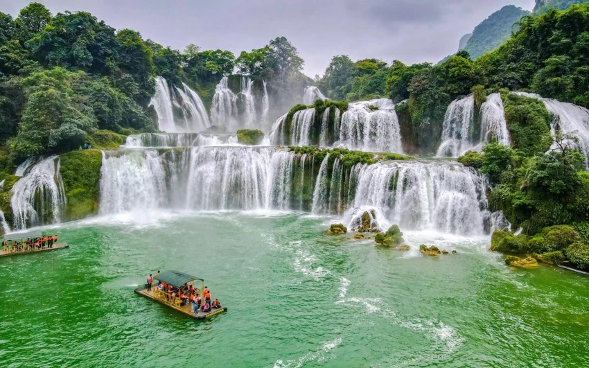Khu cảnh quan thác Bản Giốc - Đức Thiên