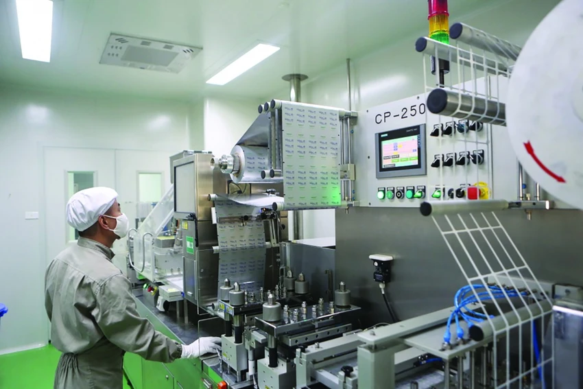 thúc đẩy sản xuất kinh doanh