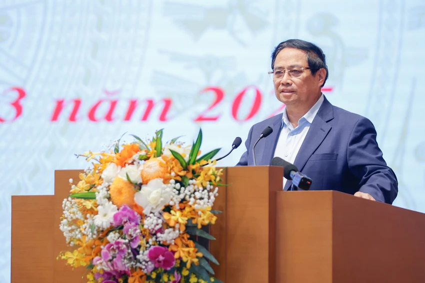Thủ tướng Phạm Minh Chính phát biểu kết luận Phiên họp.jpg
