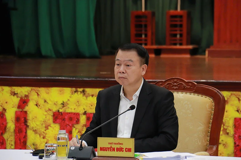 Đại diện Bộ Tài chính cho biết việc khối ngoại bán ròng không ảnh hưởng đến tiêu chí nâng hạng thị trường chứng khoán. Ảnh: MINH TRÚC