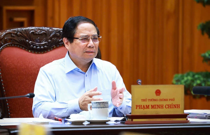 Thủ tướng Phạm Minh Chính chủ trì họp Thường trực Chính phủ với các bộ, ngành, cơ quan liên quan về chuẩn bị đàm phán, thúc đẩy quan hệ thương mại cân bằng, ổn định, bền vững với Mỹ. Ảnh: VGP/Nhật Bắc