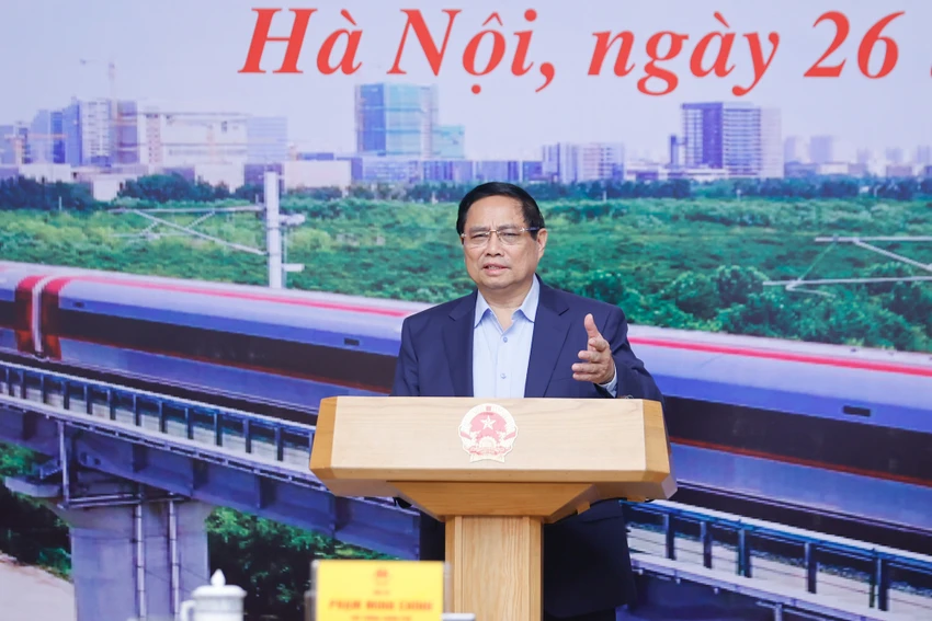 Thủ tướng nhấn mạnh mục tiêu khởi công dự án đường sắt Lào Cai - Hà Nội - Hải Phòng trong năm 2025 và khởi công tuyến đường sắt tốc độ cao Bắc - Nam trong năm 2026, là không đổi. Ảnh: VGP