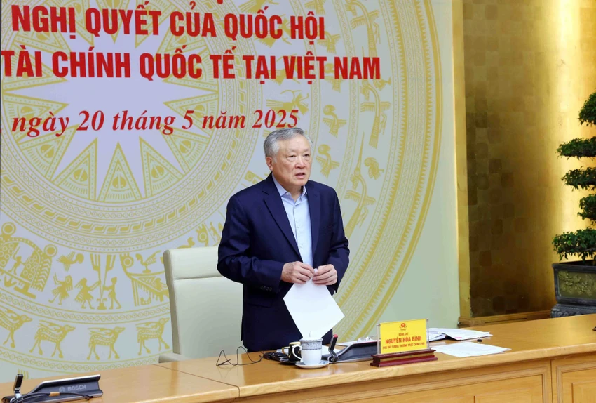 Phó Thủ tướng Thường trực Chính phủ Nguyễn Hòa Bình chủ trì Hội nghị xây dựng Nghị quyết của Quốc hội về Trung tâm tài chính quốc tế tại Việt Nam. Ảnh: VGP