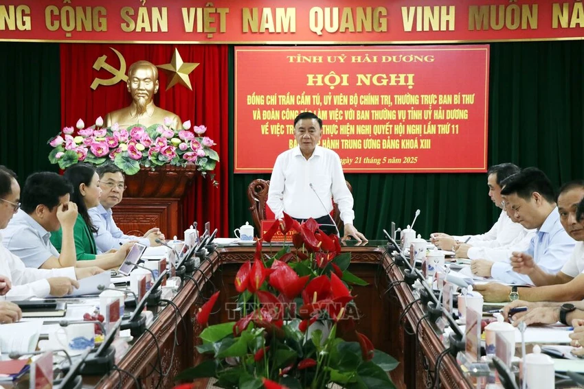 Ủy viên Bộ Chính trị, Thường trực Ban Bí thư Trần Cẩm Tú và Đoàn công tác đã làm việc với Ban Thường vụ Tỉnh ủy Hải Dương