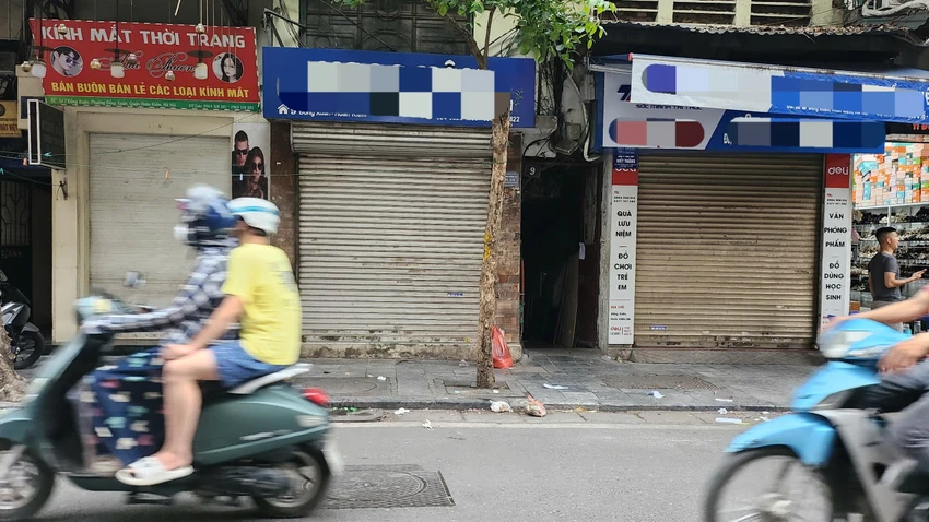 cửa hàng đóng cửa .jpg