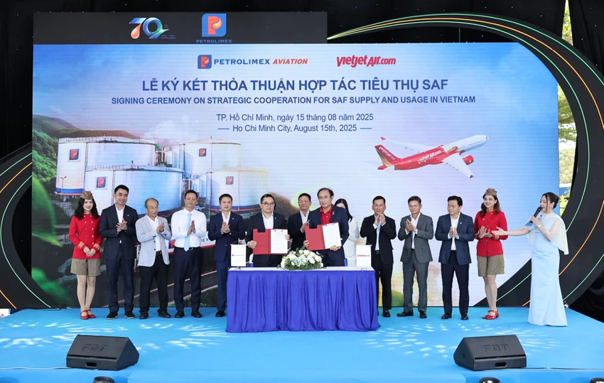 nhiên liệu hàng không.JPG