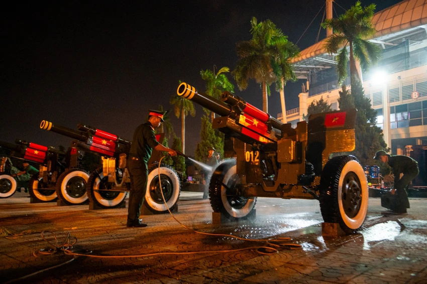 Thời gian tới, người dân sẽ được tự do tham quan, chụp hình dàn pháo lễ. Ảnh: HẢI ANH