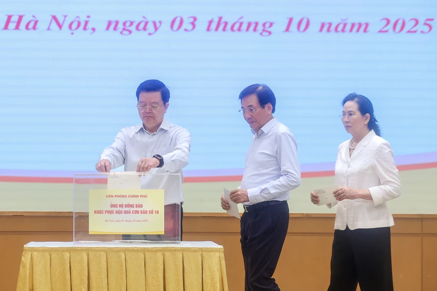 Phó TTg ủng hộ .jpg