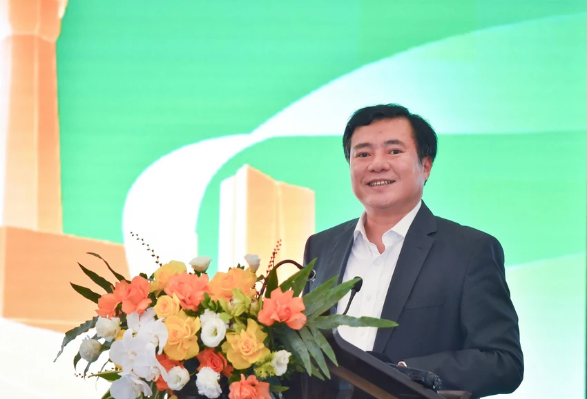 Thứ trưởng Bộ Công thương Nguyễn Sinh Nhật Tân thông tin về Hội chợ Mùa thu 2025. Ảnh: M.T