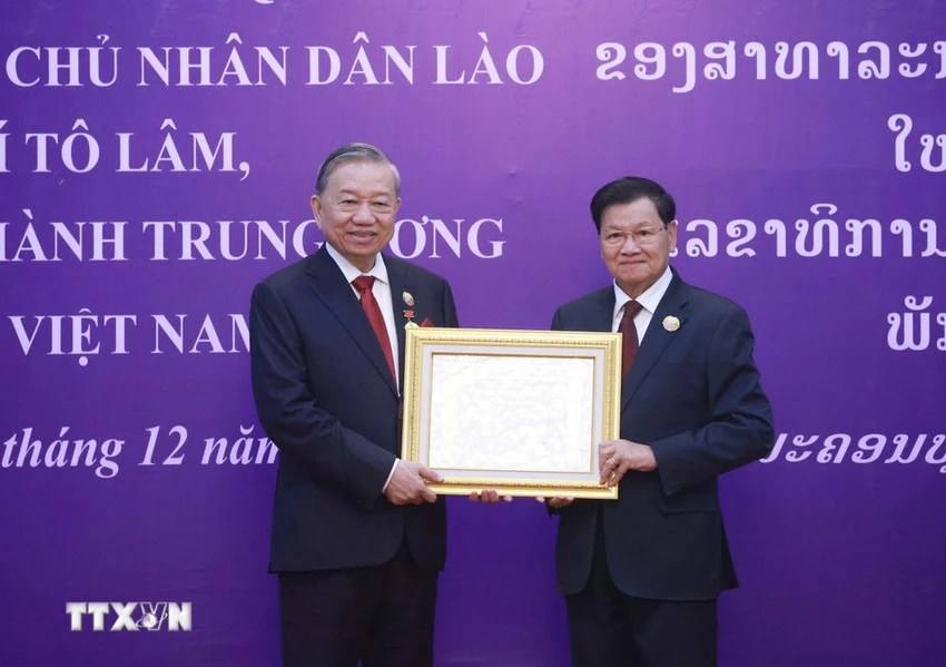 VN Lào 2.jpg