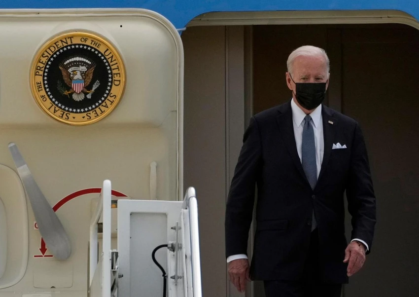 Chuyên cơ chở Tổng thống Mỹ Joe Biden đã hạ cánh xuống Căn cứ Không quân Yokota ở ngoại ô thủ đôTokyo (Nhật) ngày 22-5. Ảnh: EPA