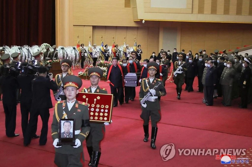 Quang cảnh lễ tang của cố Nguyên soái Hyon Chol-hae. Ảnh: YONHAP Quang cảnh lễ tang của cố Nguyên soái Hyon Chol-hae. Ảnh: YONHAP