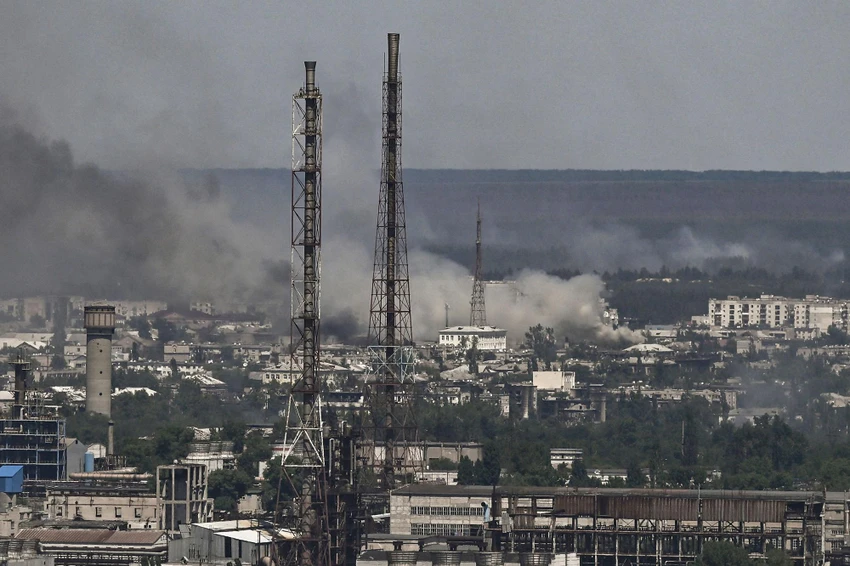 Quang cảnh TP Severodonetsk, Ukraine hôm 9-6. Ảnh: AFP Quang cảnh TP Severodonetsk, Ukraine hôm 9-6. Ảnh: AFP