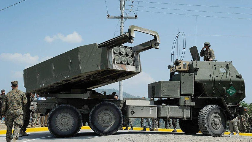 Hệ thống tên lửa cơ động cao (HIMARS). Ảnh: GETTY IMAGES Hệ thống tên lửa cơ động cao (HIMARS). Ảnh: GETTY IMAGES