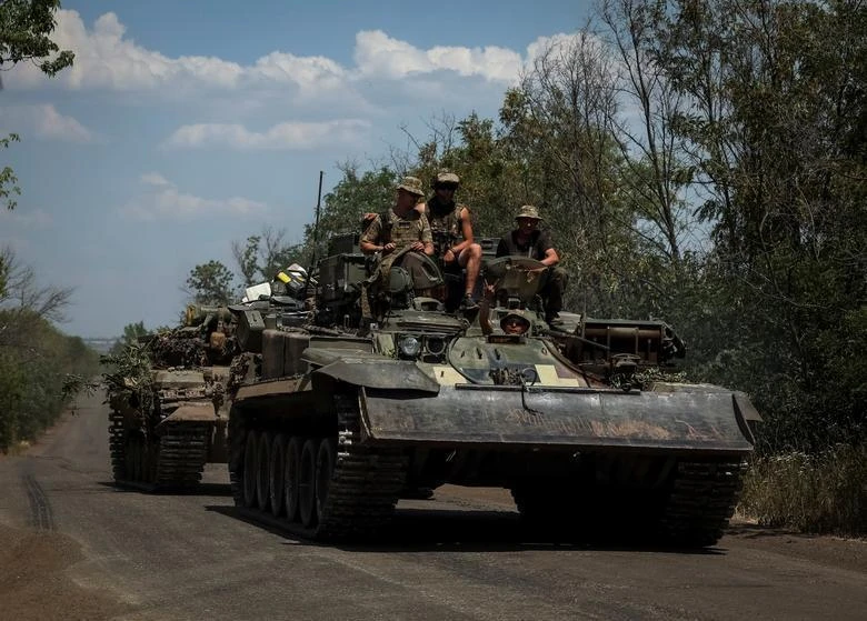 Lính Ukraine ở tỉnh Donetsk, miền đông Ukraine ngày 8-7. Ảnh: REUTERS Lính Ukraine ở tỉnh Donetsk, miền đông Ukraine ngày 8-7. Ảnh: REUTERS