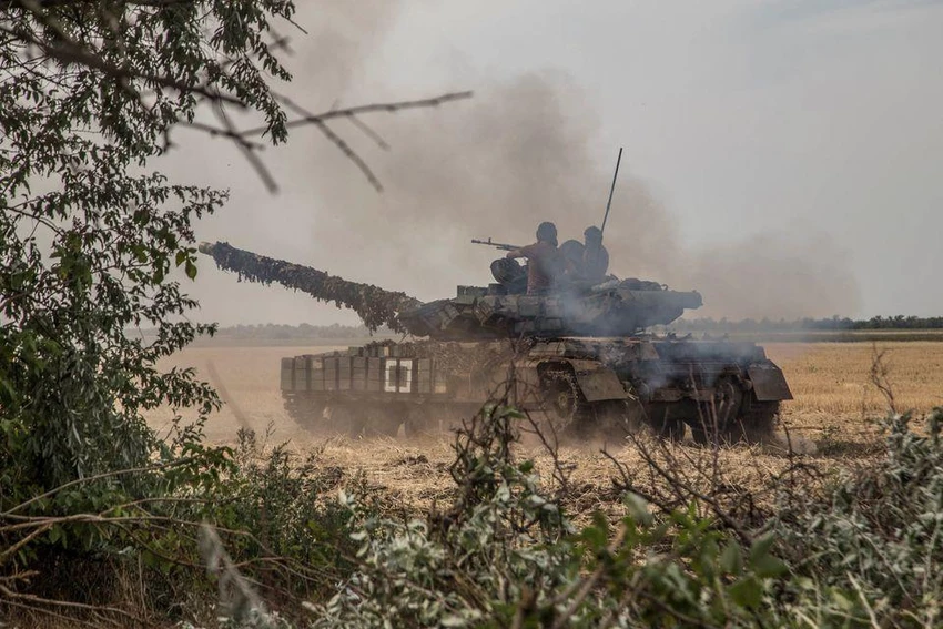 Lính Ukraine ở tỉnh Mykolaiv ngày 10-8. Ảnh: REUTERS Lính Ukraine ở tỉnh Mykolaiv ngày 10-8. Ảnh: REUTERS