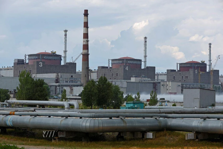 Nhà máy điện hạt nhân Zaporizhzhia ở tỉnh Zaporizhzhia. Ảnh: REUTERS Nhà máy điện hạt nhân Zaporizhzhia ở tỉnh Zaporizhzhia. Ảnh: REUTERS
