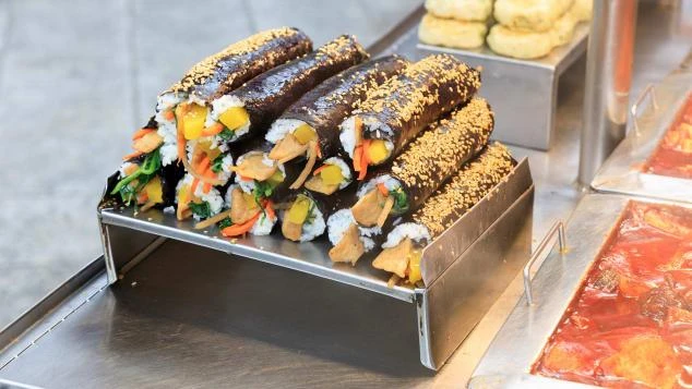 Kimbap. Ảnh: ADOBE STOCK Kimbap. Ảnh: ADOBE STOCK