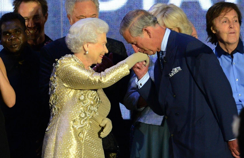 Lễ kỷ niệm Diamond Jubilee đánh dấu kỷ niệm 60 năm trị vị của Nữ hoàng Elizabeth vào tháng 6-2012. Ảnh: AFP