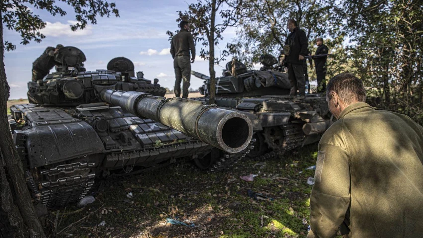 Lính Ukraine ở một ngôi làng ở Kherson vào tháng 10. Ảnh: THE NEW YORK TIMES Lính Ukraine ở một ngôi làng ở Kherson vào tháng 10. Ảnh: THE NEW YORK TIMES