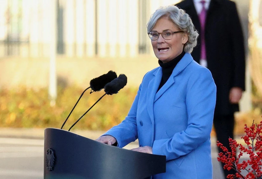 Bộ trưởng Quốc phòng Đức Christine Lambrecht. Ảnh: REUTERS Bộ trưởng Quốc phòng Đức Christine Lambrecht. Ảnh: REUTERS