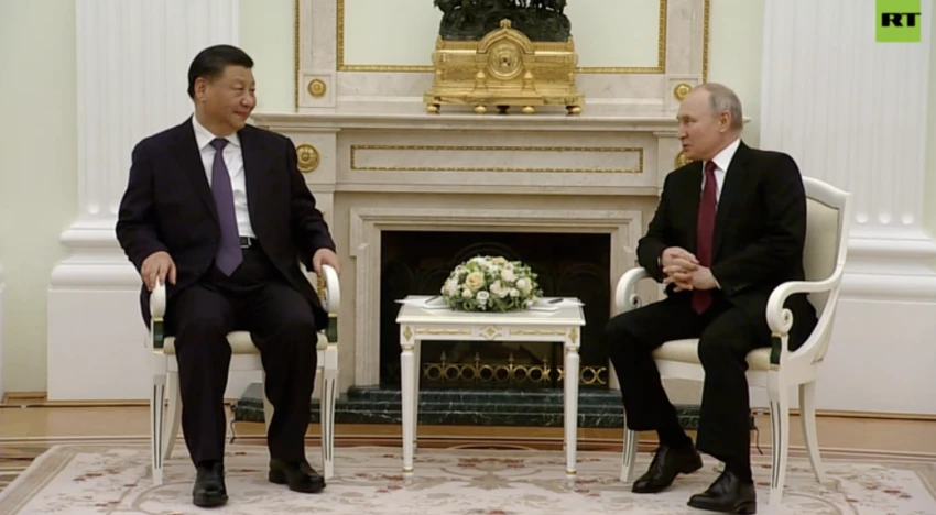 Tổng thống Nga Vladimir Putin hội đàm với Chủ tịch Trung Quốc Tập Cận Bình vào ngày 20-3. Ảnh: RT Tổng thống Nga Vladimir Putin hội đàm với Chủ tịch Trung Quốc Tập Cận Bình vào ngày 20-3. Ảnh: RT