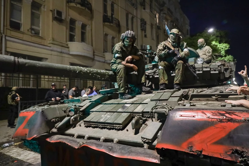 Lính Wagner ở TP Rostov-on-Don, tỉnh Rostov (Nga) vào hôm 24-6. Ảnh: AFP