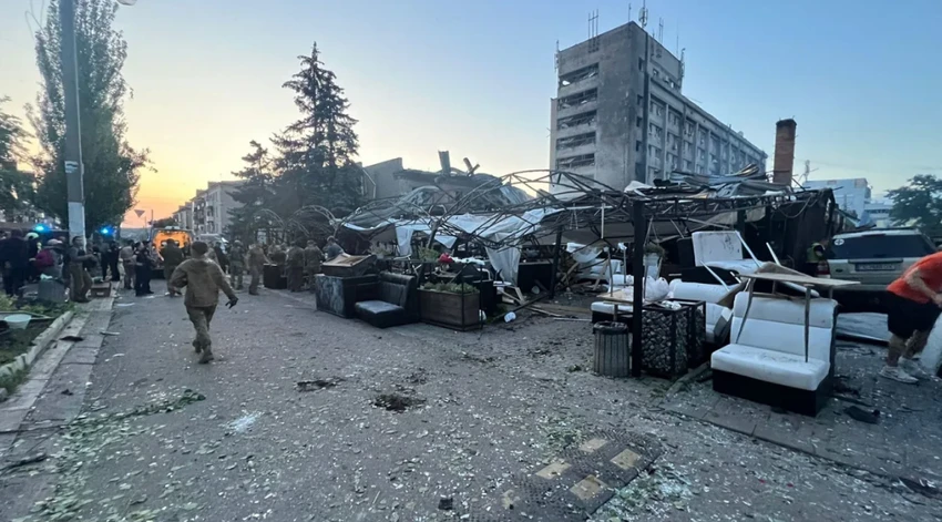 TP Kramatorsk, tỉnh Donetsk, (Nga) bị nã tên lửa vào ngày 27-6. Ảnh: CNN TP Kramatorsk, tỉnh Donetsk, (Nga) bị nã tên lửa vào ngày 27-6. Ảnh: CNN