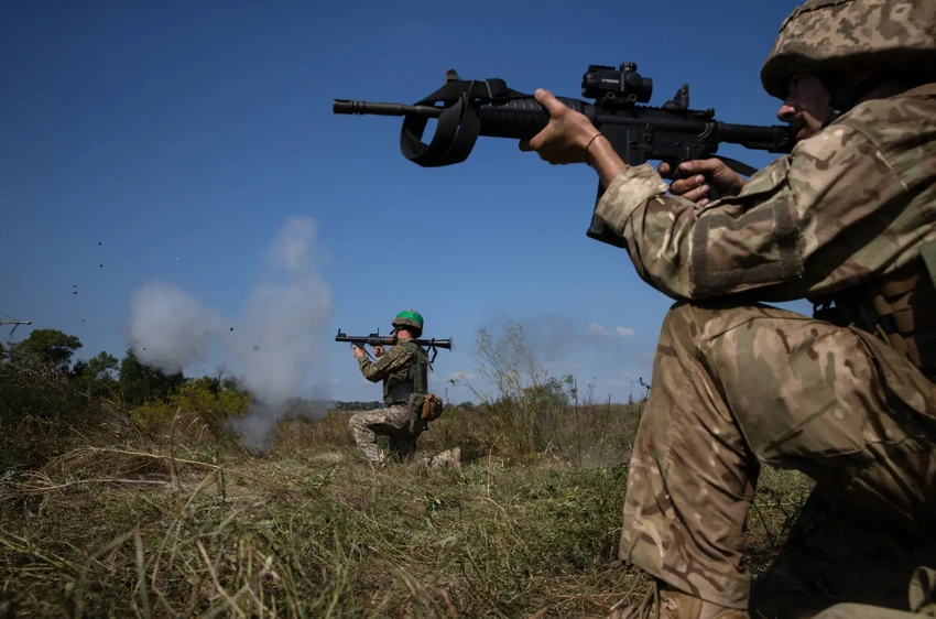 Thủy quân lục chiến Ukraine trong một cuộc huấn luyện ở miền nam Ukraine. Ảnh: THE NEW YORK TIMES Thủy quân lục chiến Ukraine trong một cuộc huấn luyện ở miền nam Ukraine. Ảnh: THE NEW YORK TIMES
